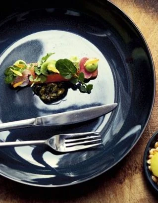 Truite-sauvage-avocat-roti-a-la-flamme